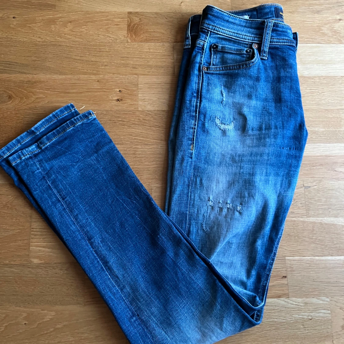 Jack and Jones jeans slitningar