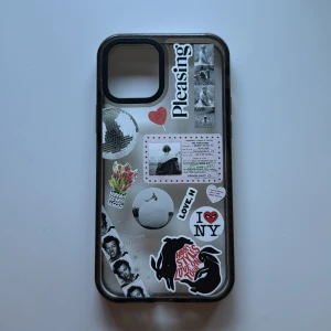 Taylor Swift/Harry Styles skal - Säljer denna gulliga Taylor Swift och Harry Styles inspirerade skalet då den inte kommer till användning! Skalet har nästan aldrig använts och är i nyskick. Köpte den för 400kr från Indivisual. (PRIS DISKUTERAS GÄRNA!!!) 