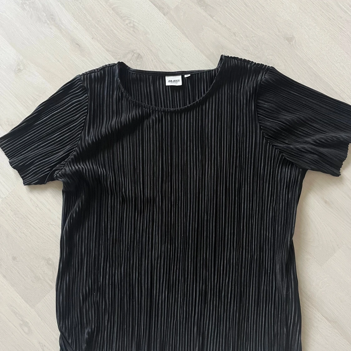 Ribbad svart t-shirt