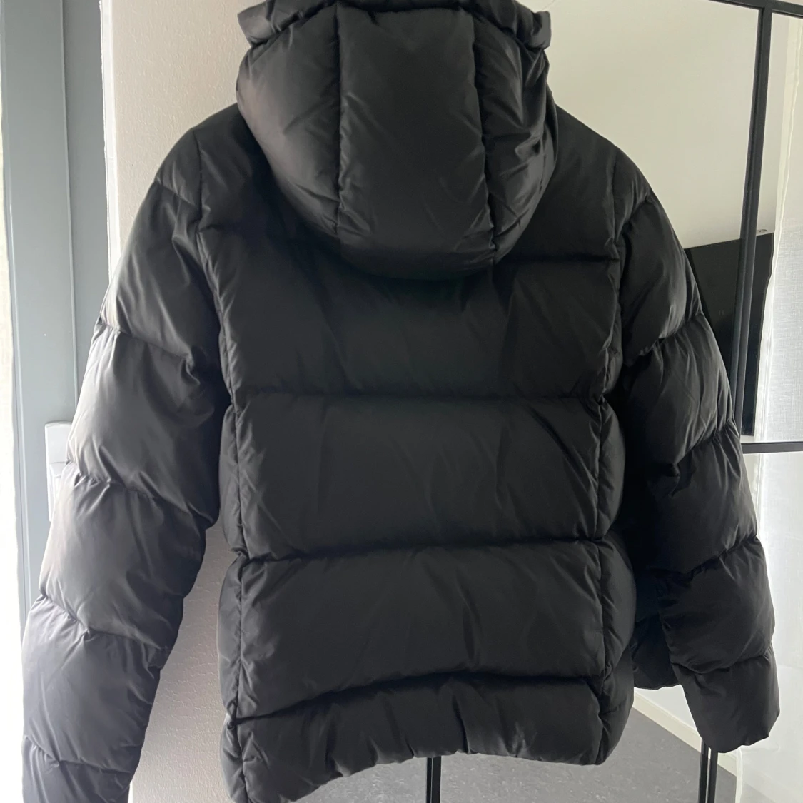 Svart dunjacka från GANT - 92