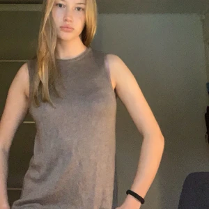 Finstickat linne - Jättefint linne i så skönt material(bambu)!💕 Nypris 600kr☺️