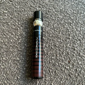 MAC stack mascara i färgen chestnut (brun)  - Endast öppnad ej använd 