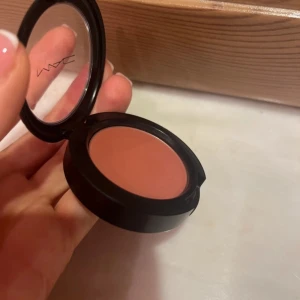 Mac blush  - I färgen pinch me