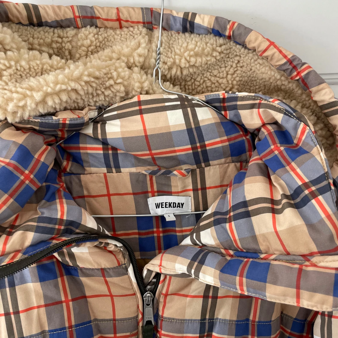 Rutig kappa från Weekday - 90