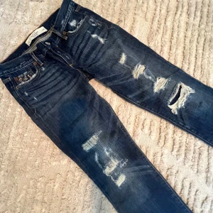 Jeans revor - Snygga jeans med revor 