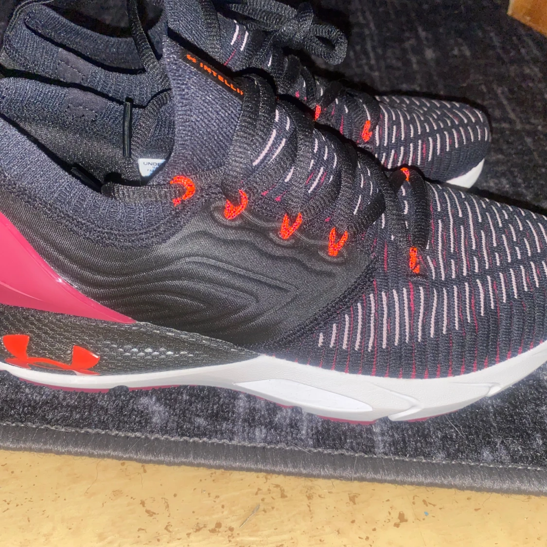 Under armour löpar skor  - 91