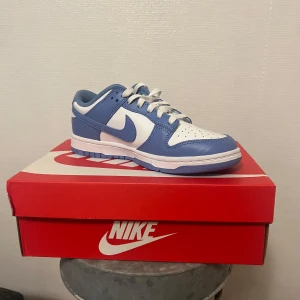 Nike dunk low polar blue - Nypris 2499, oanvända äkta skor! Säljer även storlek 44 
