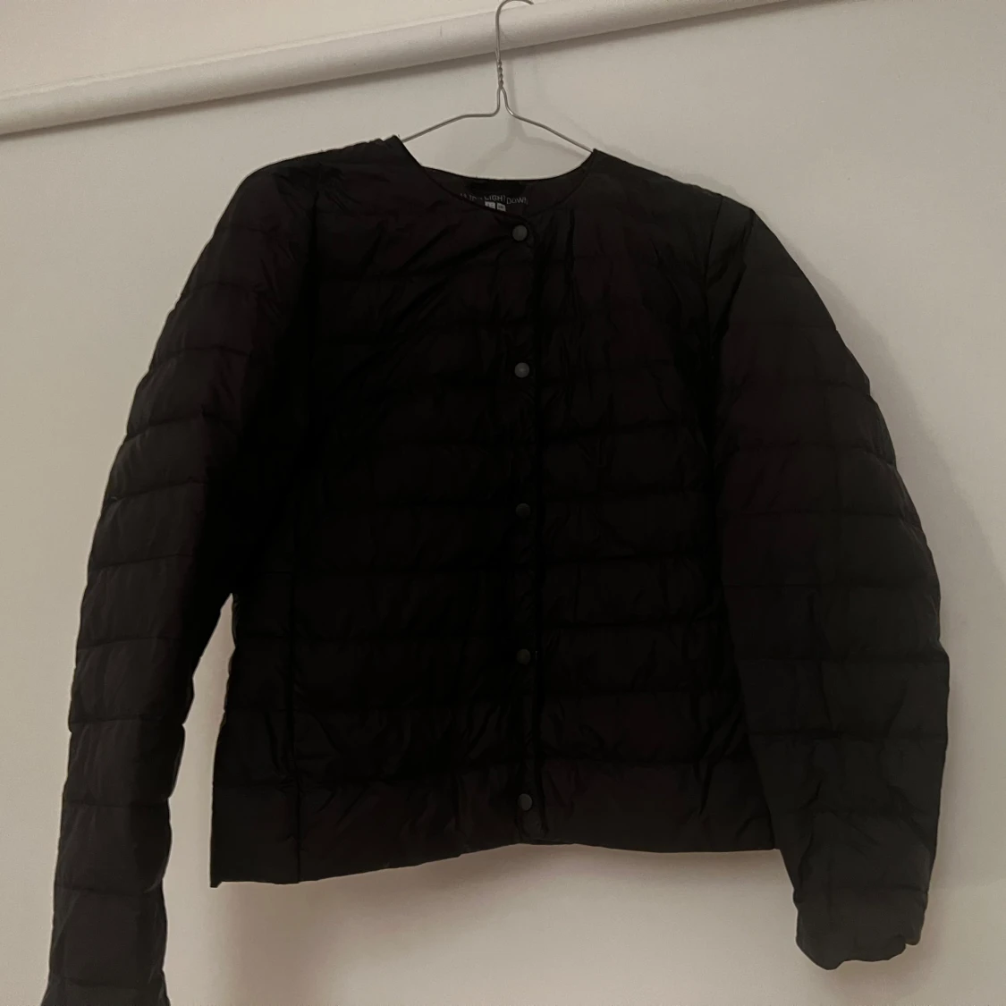 Svart pufferjacka - 90
