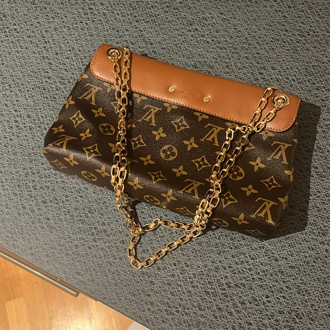 Louis Vuitton pallas chain shoulder bag - 92