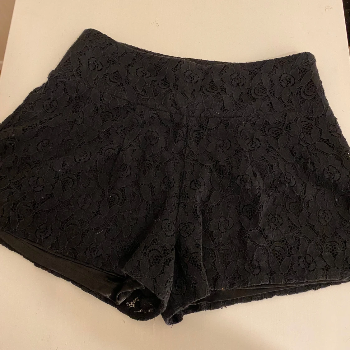 Svarta spets shorts från Dapper