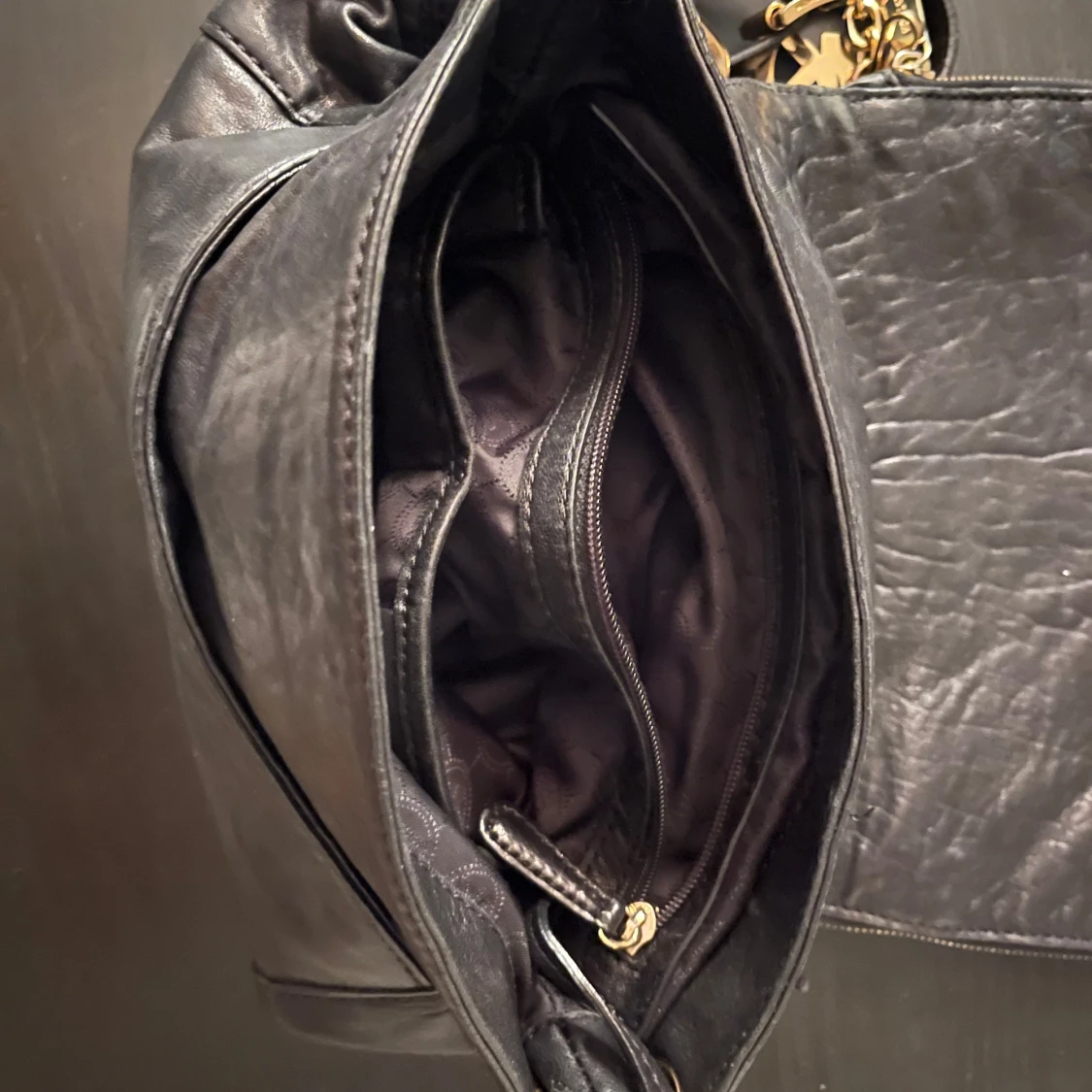 Svart axelväska från Michael Kors - 91