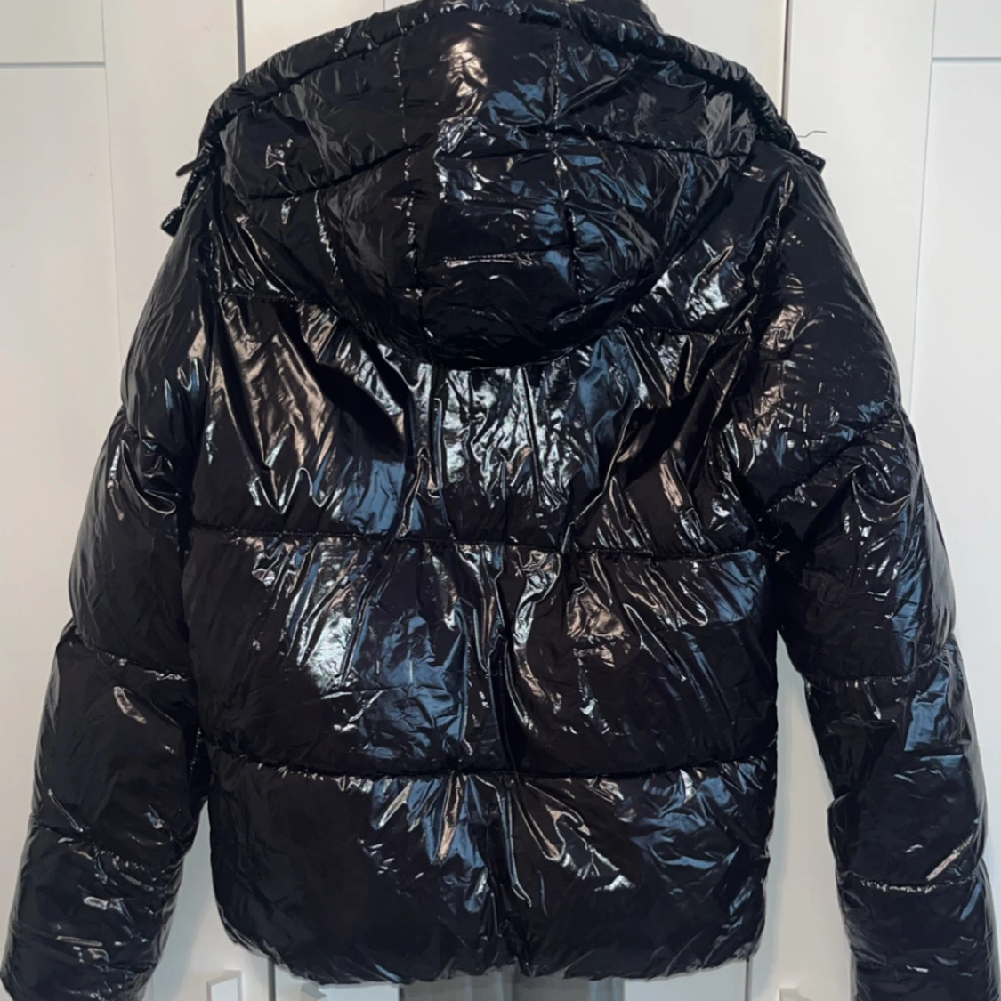 Svart pufferjacka från Nelly - 91