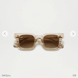 Chimi ecru 04 - Snygga solglasögon från Chimi i en stilren beige färg. Färgen ecru 04. Postar såfort du köpt varan.