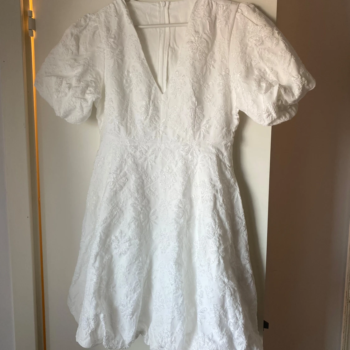 Klänning likt zaras och showpos