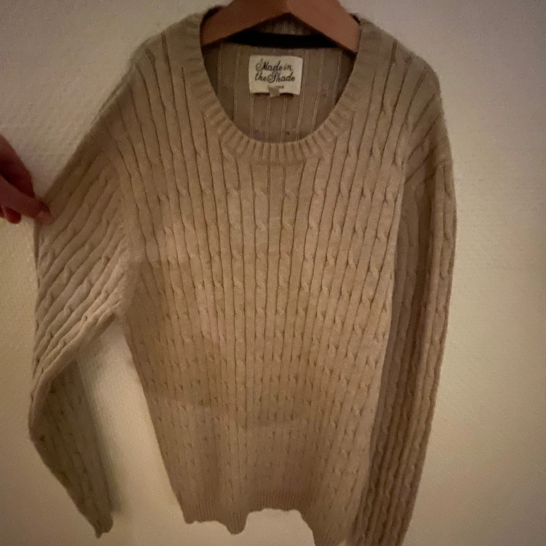 Beige stickad tröja - 91