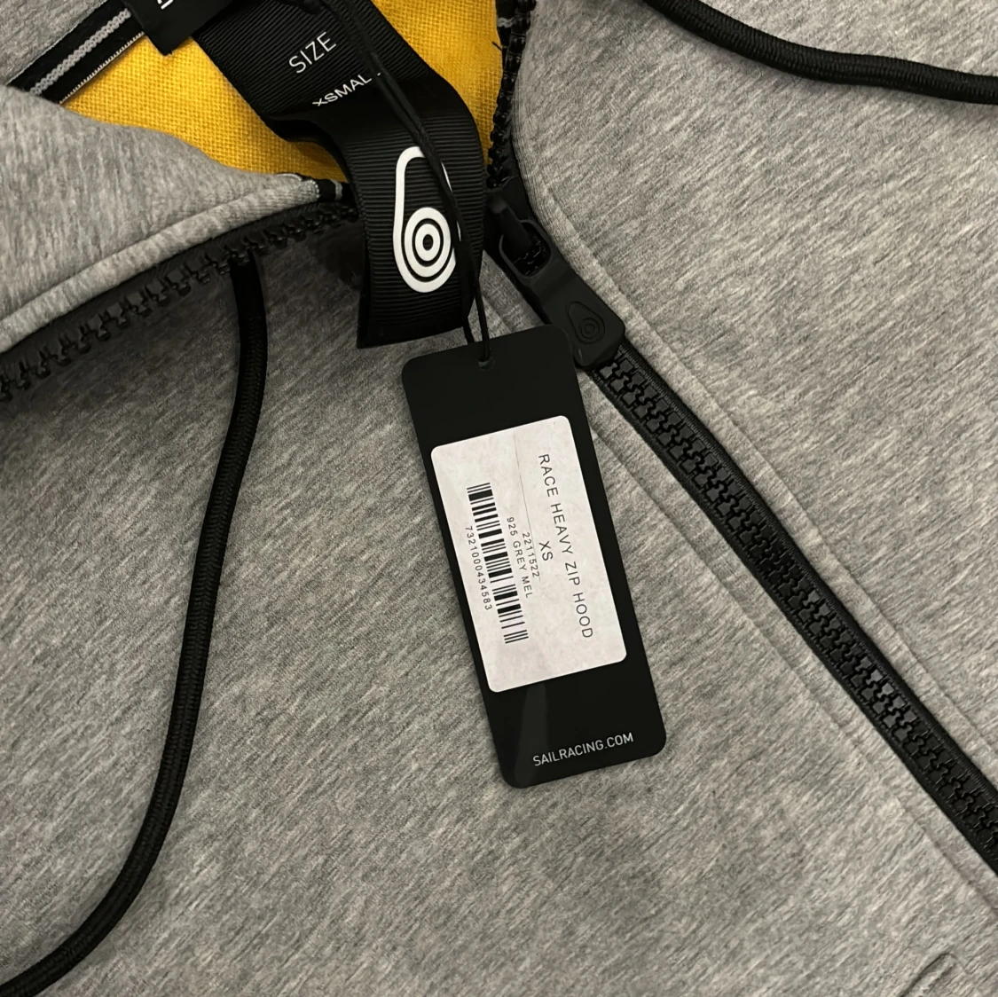 Grå hoodie från Sail Racing - 91