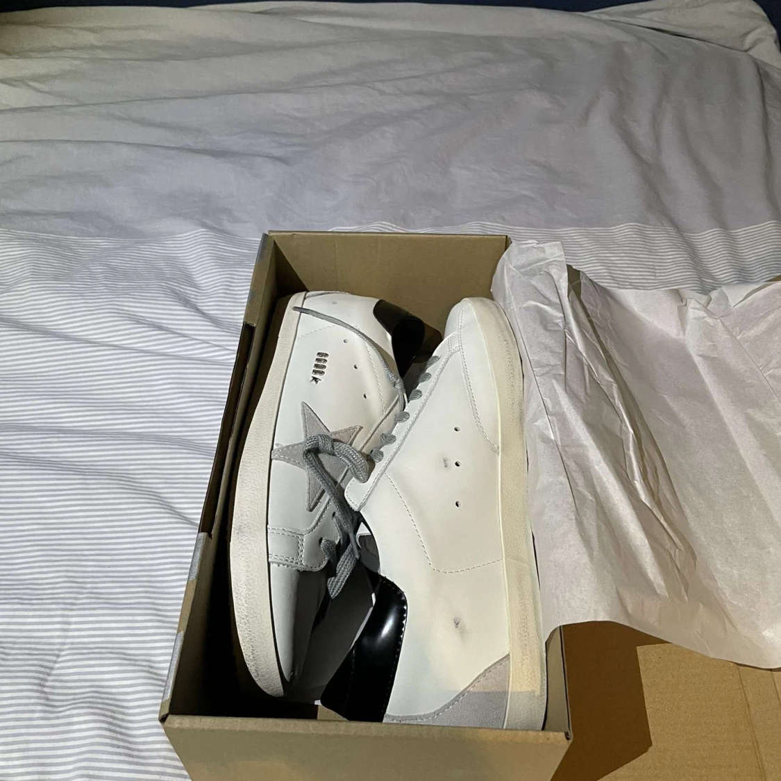 Vita sneakers från Golden Goose - 90