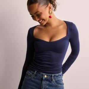 Nelly topp - Super fin Nelly topp i ny skick använd 1 gång ny pris 199🌸 kontakta vid frågor, intresse etc 💕🌸