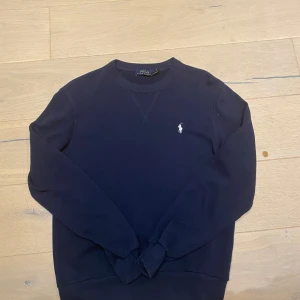 Ralph Lauren Sweatshirt - Helt ny, använt kanske 1-2 gånger.