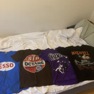 Y2k tshirts - Säljer dessa t shirtar i S. Inga defekter på någon utav dom och är fräsha allihoppa. 30kr st eller 100kr för alla
