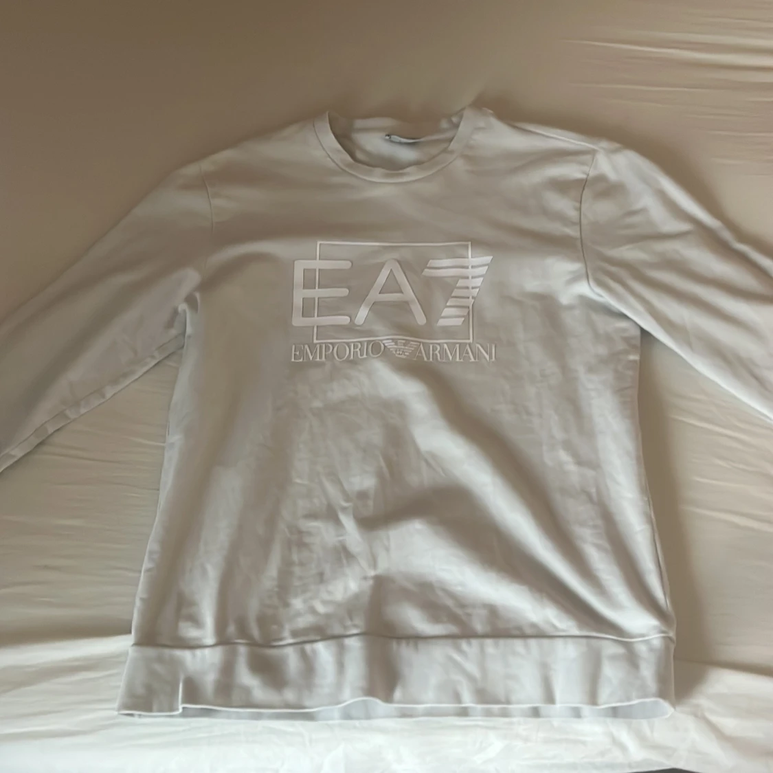 Grå/Vit tröja från Emporio Armani