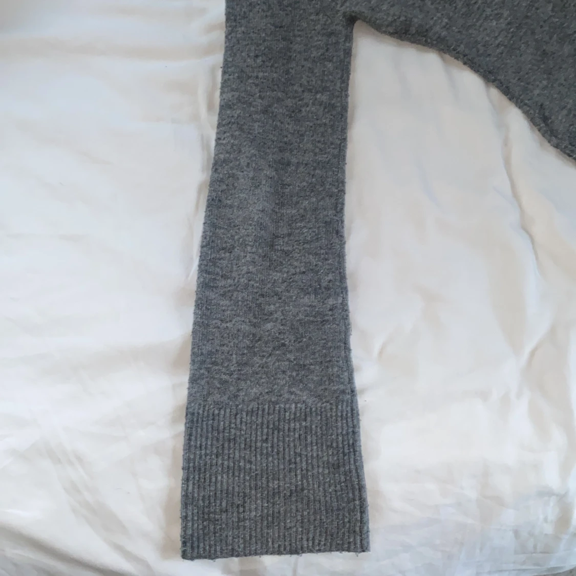 Grå stickad tröja från H&M - 91