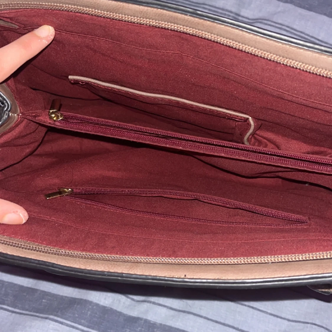 Brun och svart randig axelväska - 91