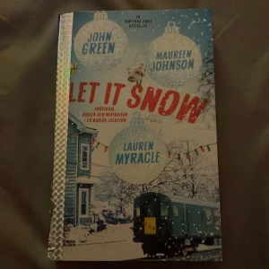 Let It Snow - Boken 'Let It Snow' är en samling av tre romantiska berättelser som utspelar sig under en snöstorm på julafton. Den handlar om oväntade möten och magiska ögonblick som förändrar livet för de inblandade. Perfekt för den som älskar julens magi och romantik.