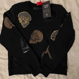 Phillipp Plein-tröja - Phillipp Plein-tröja limited edition, aldrig använd, nyskick över 10 000!