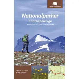 NATIONALPARKER I NORRA SVERIGE vandringsturer och utflykter är den perfekta guideboken för dig som vill upptäcka våra storslagna nationalparker till fots. Dramatiska toppar och glaciärer, brusande forsar och vattenfall, oändliga fjällvidder, djupa skogar och ljuvliga sandstränder nationalparkerna i norra Sverige bjuder på en fantastisk variation av vandring och naturupplevelser. Den här guideboken tipsar om vandringsturer i nationalparkerna och utflyktsmål i följande nationalparker: Abisko, Sarek, Padjelanta, Stora sjöfallet, Muddus, Vadvetjåkka, Haparanda skärgård, Pieljekaise och Björnlandet.Boken ger utförlig information om ett 60-tal vandringar och utflykter, från lätta familjepromenader till utmanande vandringar som sträcker sig över flera dagar. Detaljerade kartor och en översikt över vandringsturerna med längd och svårighetsgrader, gör det lätt att hitta och att planera turen. I boken får du även tips om andra utflyktsmål i närheten av nationalparkerna. De vandrande biologerna, Staffan Söderlund och Marie Sjöström är författare, fotografer och naturguider. De har hittills skrivit ett tiotal guideböcker om natur och vandring i Sverige, de senaste är: Nationalparker i södra Sverige (2018), Höga Kusten - vandringsturer och utflykter (2020) och Nationalparker i mellersta Sverige (2021). Ur innehållet: * Skierffe Laponias häftigaste klippa och porten till Sarek.* Abiskojåkka mäktig kanjon och blomsterparadis.* Haparanda Sandskär underbar naturstig från söder till norr.* Padjelantaleden storslagen vandring längs sjöar, älvar och över blomstrande fjällhedar.* Soldalen magisk utsikt över Stora Sjöfallets nationalpark.* Muddusleden 5 mil över vida myrar och i djupa skogar.* Pieljekaise enkel tur till nationalparkens högsta fjäll.* Pårte topptur med hisnande utsikt.* Björnberget och svärmorskojan vildmarksvandring i urskog.* Vadvetjåkka vandring till Sveriges nordligaste nationalpark      Format Flexband   Omfång 360 sidor   Språk Svenska   Förlag Vildmarksbiblioteket   Utgivningsdatum 2023-04-13   Medverkande Marie Sjöström   Medverkande Staffan Söderlund   ISBN 9789186433918  