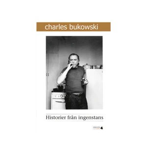 Historier från ingenstans (pocket) - Historier från ingenstans är en novellsamling som Charles Bukowski skrev på 70-talet, samtidigt som han för en större publik i USA slog igenom som författare. Nu har hans svenska översättare Einar Heckscher reviderat sin gamla översättningar och novellerna ges ut på nytt i denna pocketutgåva. Det är 27 noveller, om människors liv på amerikanska bakgårdar: knappt med pengar, dåligt vin, förluster på travbanan, medlidande kvinnor, ja livet drabbar med full kraft Bukowskis personer. När några novelltitlar: Mördarna, Stake, Ingen väg till Paradiset, Vad som tog livet av Dylan Thomas. Bokens efterord är skrivet av Crister Enander, författare och journalist, som gjort många författarporträtt i både bokform och tidskrifter, bland annat i Tidningen Boken. I yngre år var Crister Enander, som många av sina generationskamrater, en flitig Bukowskiläsare. Här ett citat ur efterordet: Det är de utslagna och utfrusna, de avskydda och föraktade som Charles Bukowski skriver om. Det är hans värld. Det är hans människor; det folk han delar dagar och vinare med.     Format Pocket   Omfång 277 sidor   Språk Svenska   Förlag Lindelöws bokförlag   Utgivningsdatum 2009-11-16   ISBN 9789188144805  