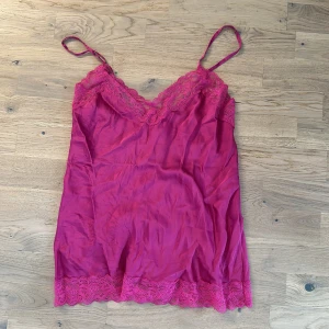 Intimissimi topp i silk  - Använd få antal gånger 🩷