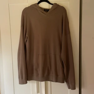 Massimmo dutti hoddie - Massimo dutti hoddie i fint skick 8/10, skriv gärna vid frågor.
