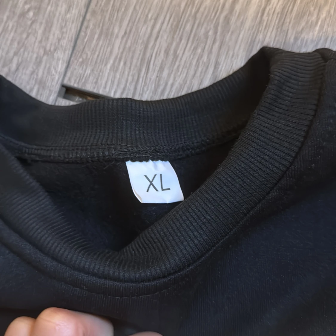 Svart Hugo Boss tröja - 91