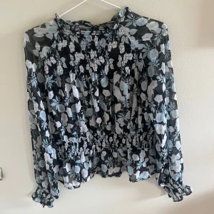 Topp - Super fin topp från bikbok, storlek XS