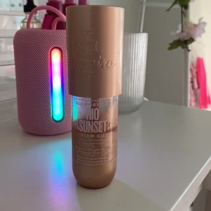 Sol De Janeiro Glow Oil - Glow Oil från Som De Janeiro. Doftar samma som Brazilian Crush 62 💐 ca halva kvar 