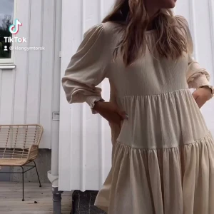 Beige klänning - Superfin o skön klänning