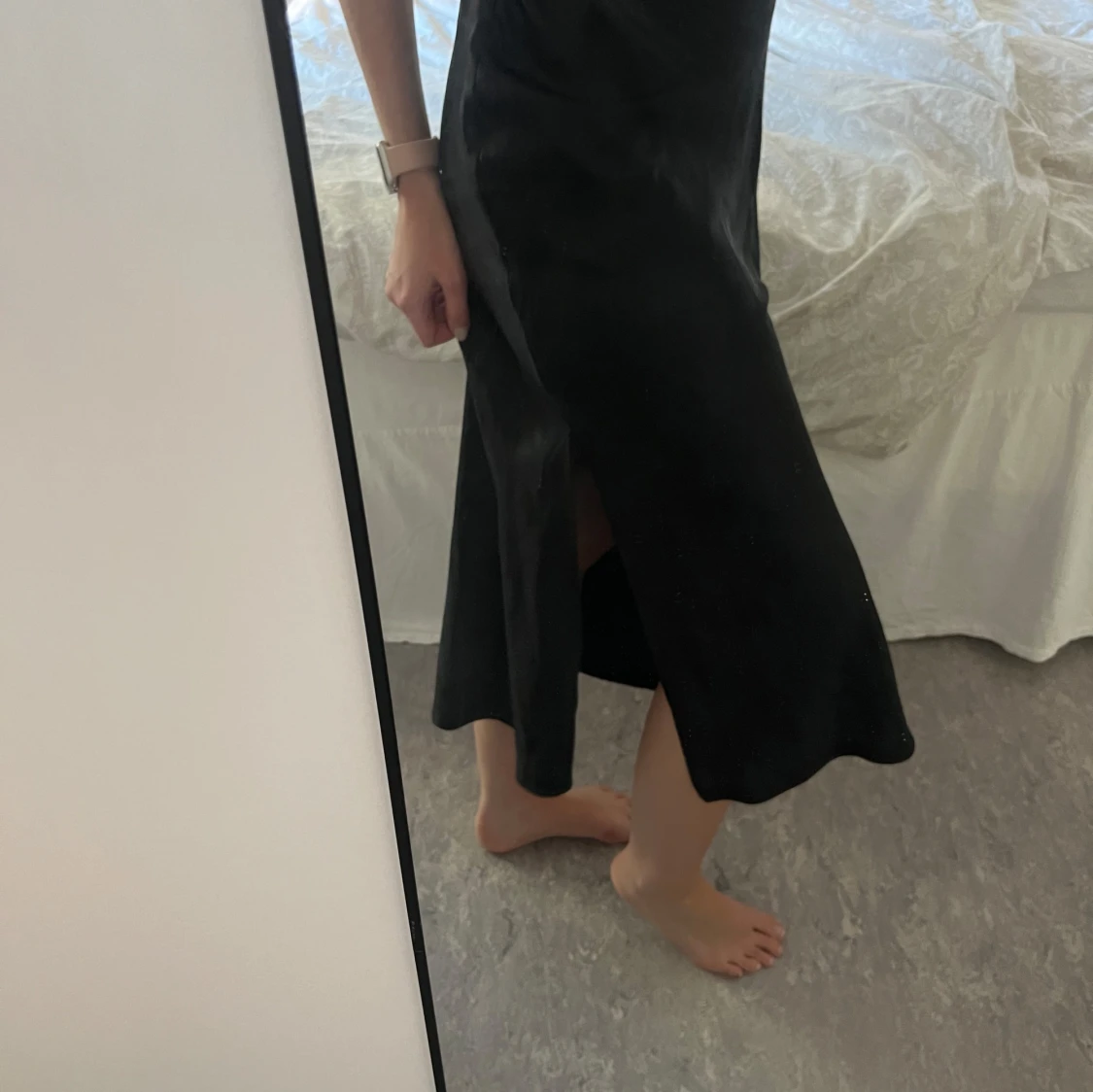 Svart axelbandslös klänning - 90