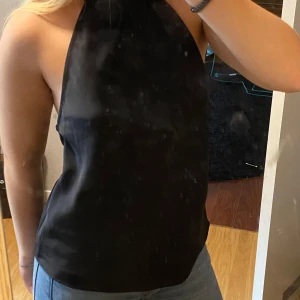 Blus - Jätte fin blus som inte används lika mycket längre. Skriv privat för mer info. Priset kan diskuteras.