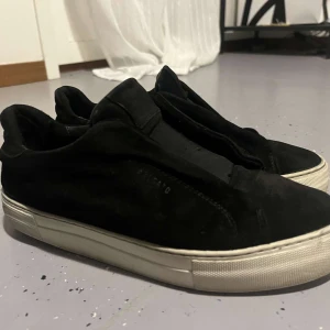 Axel Arigato Laceless - Axel Arigato Laceless i gott skick. Har köpt ett nytt par så nu är det dags att sälja dessa. 