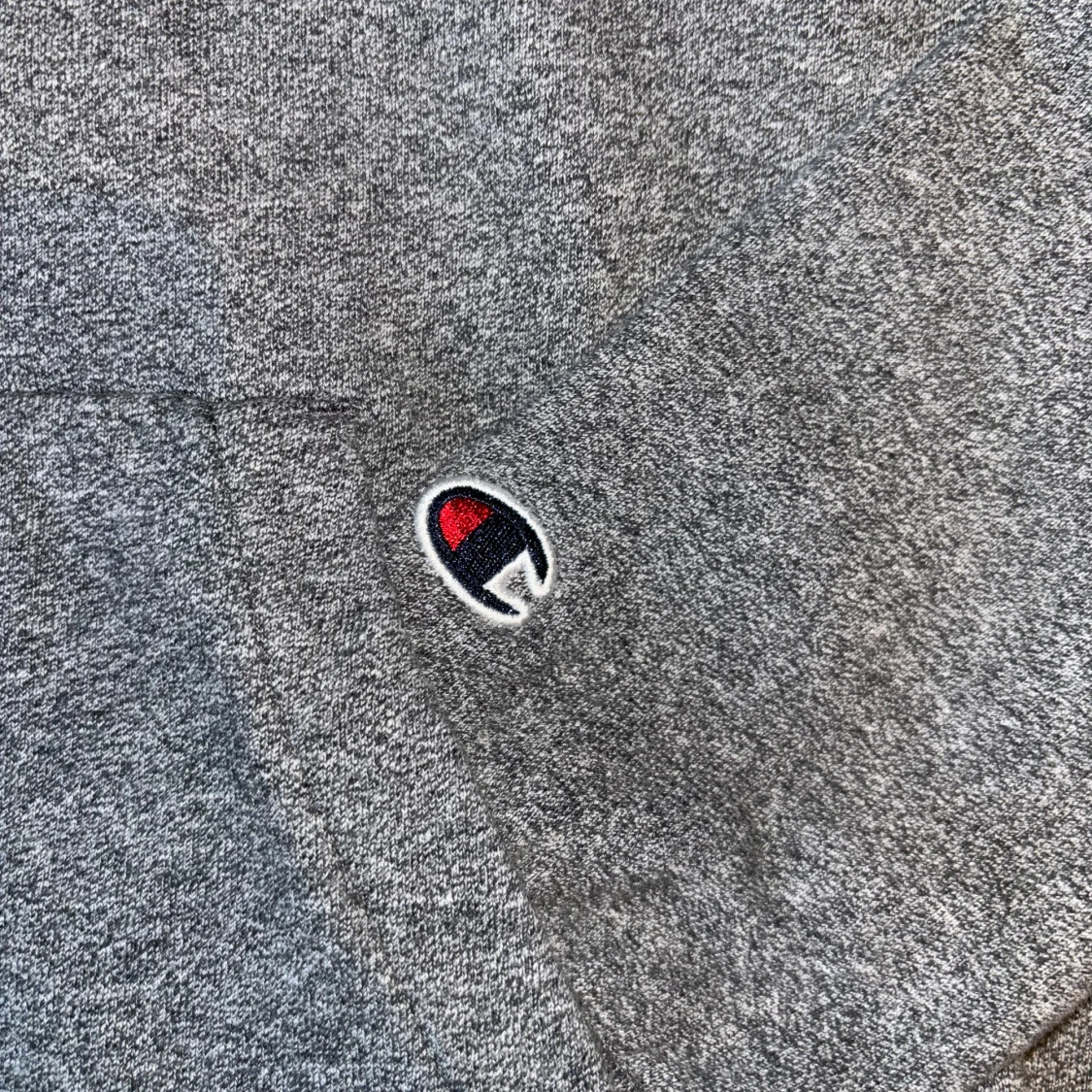 Grå hoodie från Champion - 91