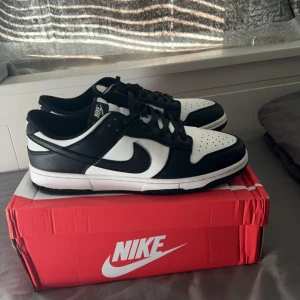 Panda dunks - Jätte fina fortfarande nya köpts för 1200 ny skick 