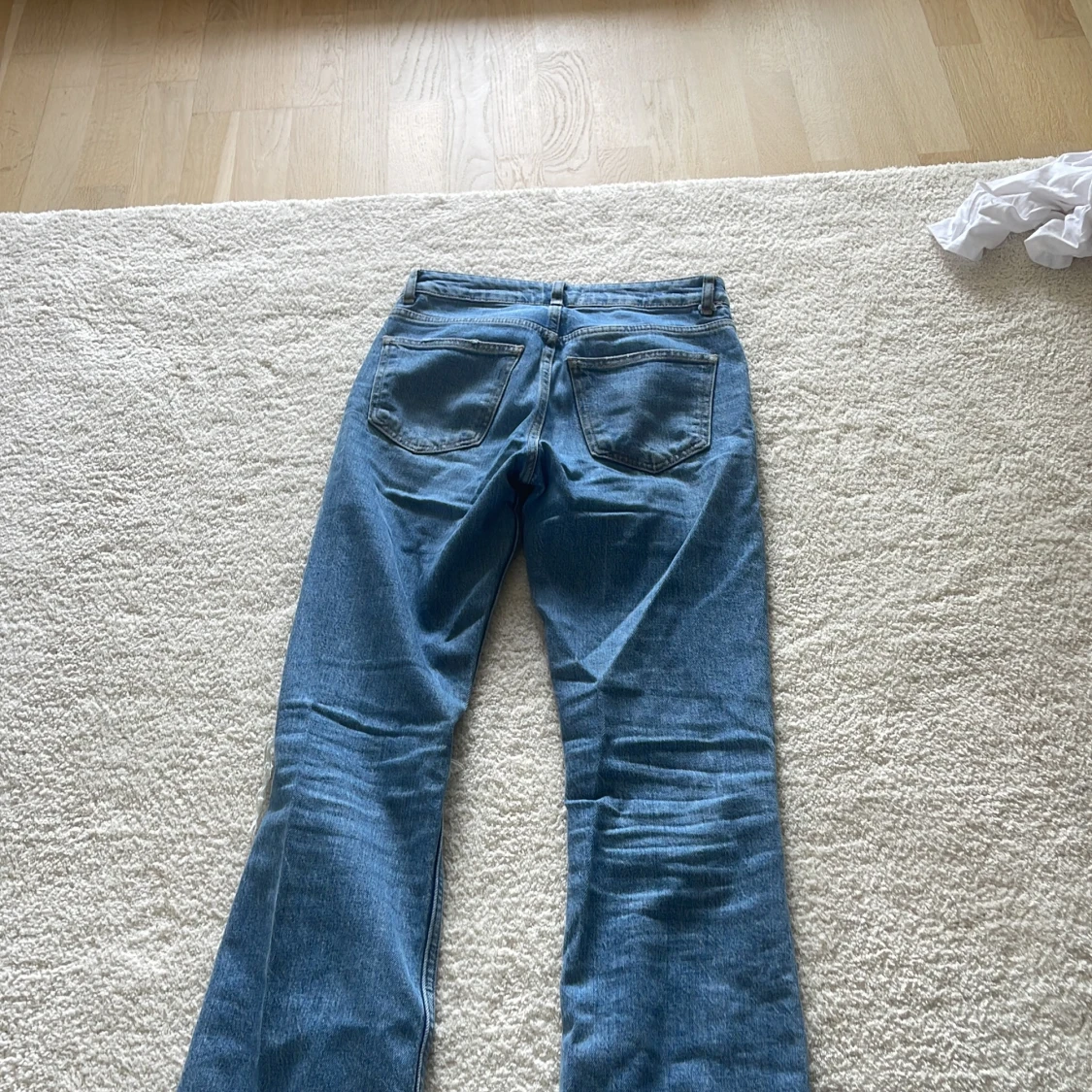 Bootcut jeans med hål - 91