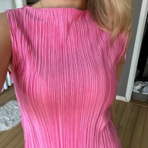 Rosa topp - Fin topp från stockholm LM som inte kommer till användning  Använd ca 3 gånger
