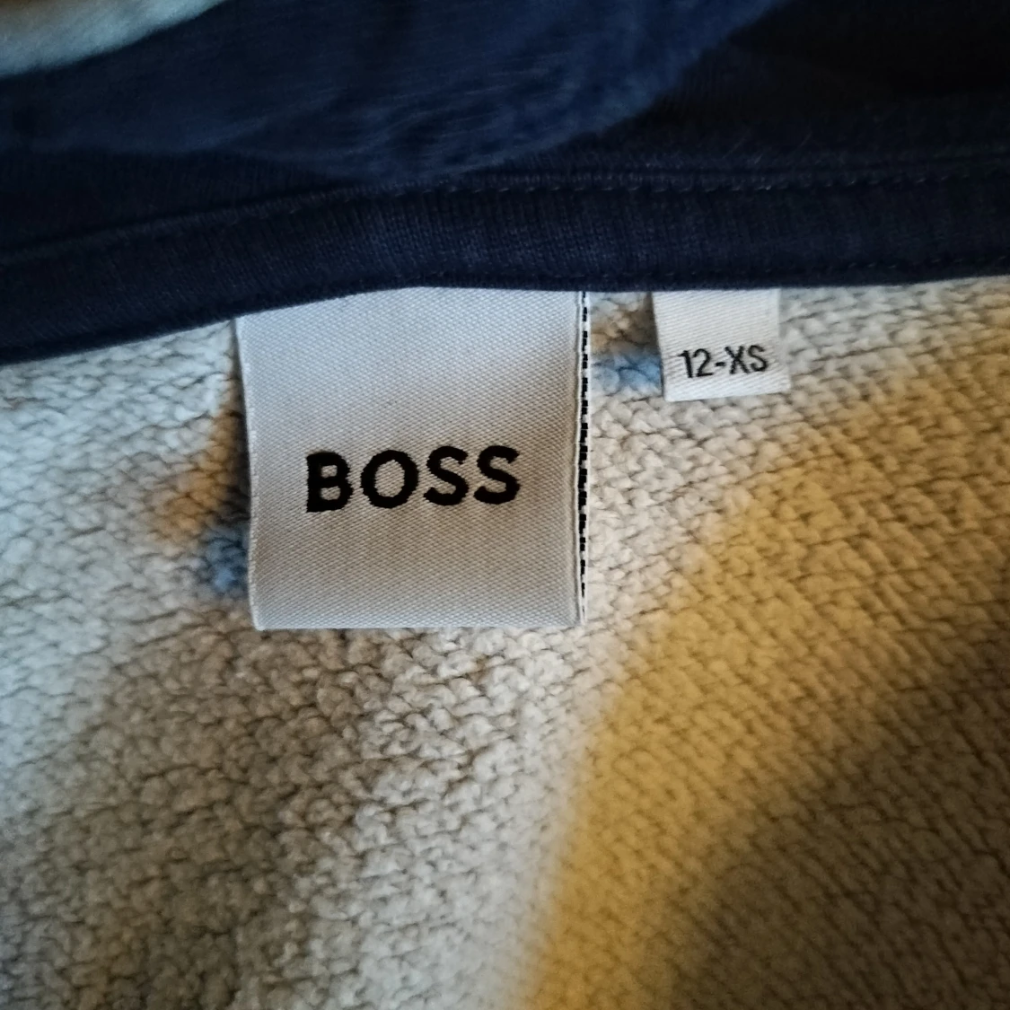 Grå hoodie från BOSS - 91