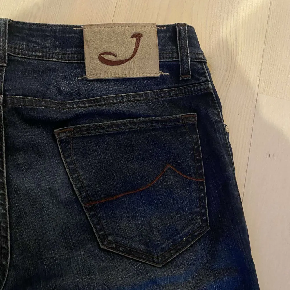 Säljer nu min jacob cohens w32 som e i bra skick.moddelen på byxorna är 622.skicket är 8/10 och är riktigt snygga.Priset går att diskutera vid snabba affär.. Jeans & Byxor.