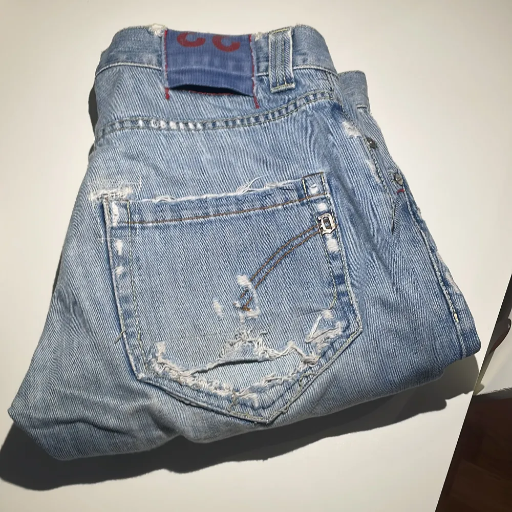 Ett par riktigt feta dondup jeans🔥 såklart äkta✅storlek 33. Jeans & Byxor.