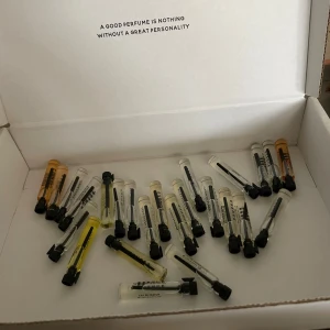 Sex testers ESSNCE  - Sex testers från Essnce för 100kr.   - Femina Flori  - Clean vibes  - Woody sandal - Rose rose  - Cotton clouds  - Iconic flower   Nypris 45kr styck.