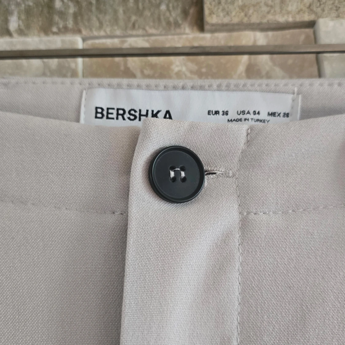 Beige byxor från Bershka - 90