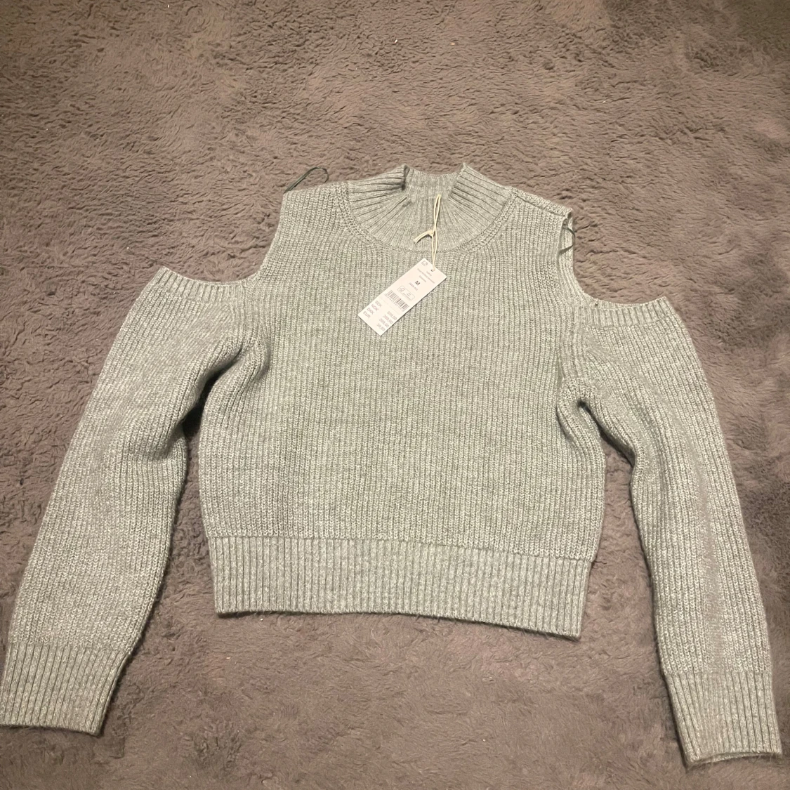 Grön  stickad tröja från Gina tricot 